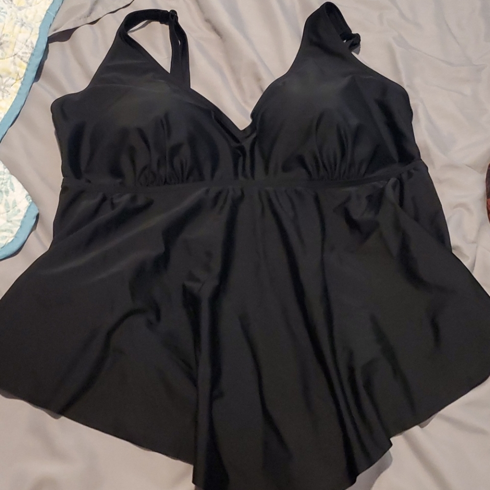 Torrid black swim tankini top. Size 2